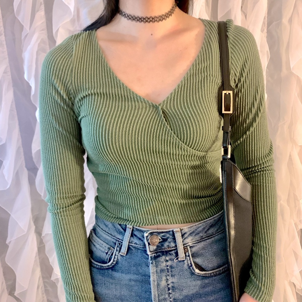 hollister long sleeve ribbed crop top
